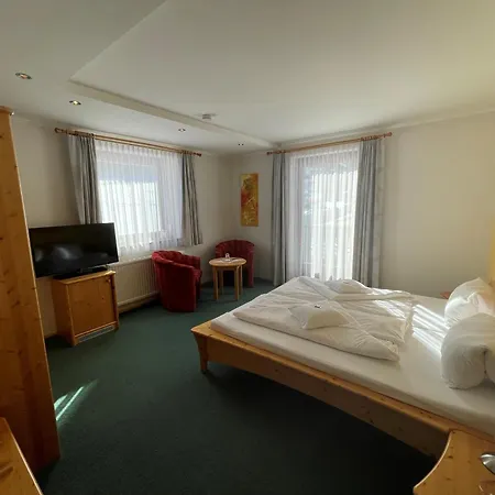 Garni Burger Hotel 3*