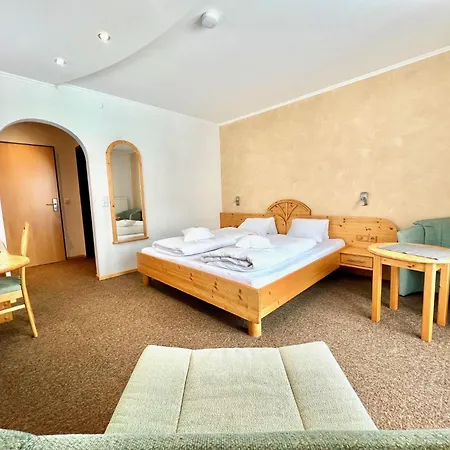 Hotel Garni Burger 3*
