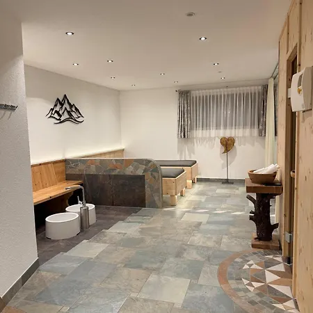 Garni Burger فندق 3*