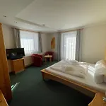 Garni Burger Hotel 3*